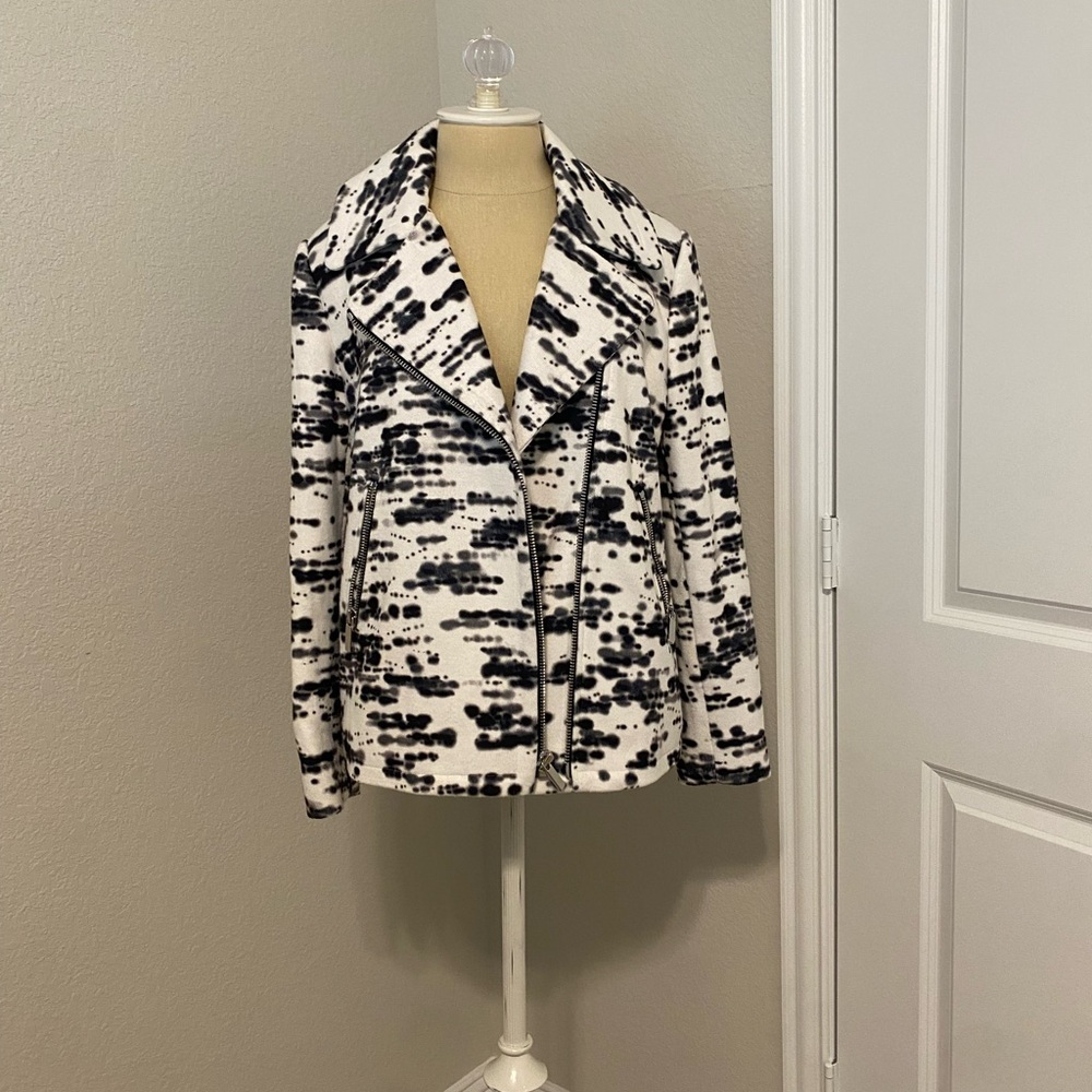 Etcetera white and black jacket